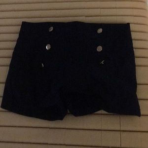 Womens Carmana Shorts Black Size Large